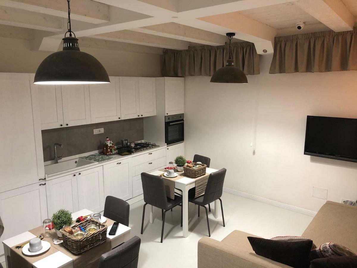 ポンペイ Edera E Camelie Bed & Breakfast エクステリア 写真