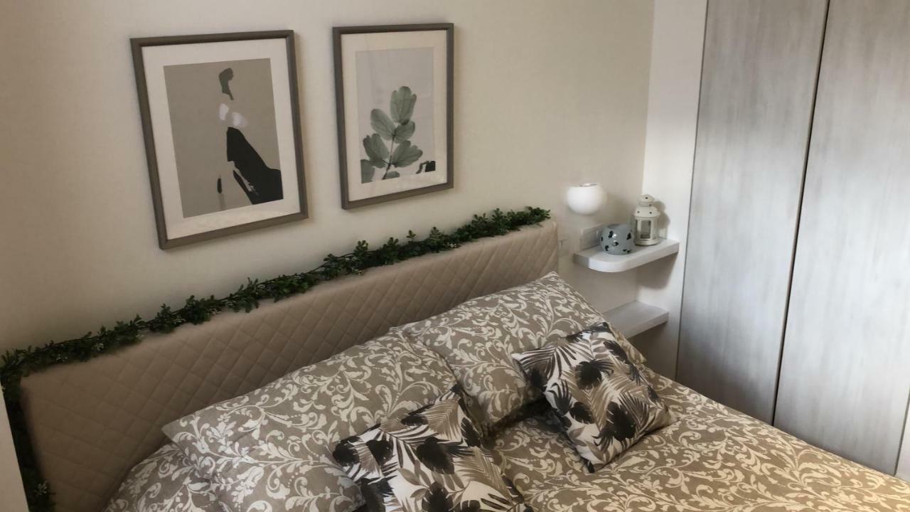 ポンペイ Edera E Camelie Bed & Breakfast エクステリア 写真