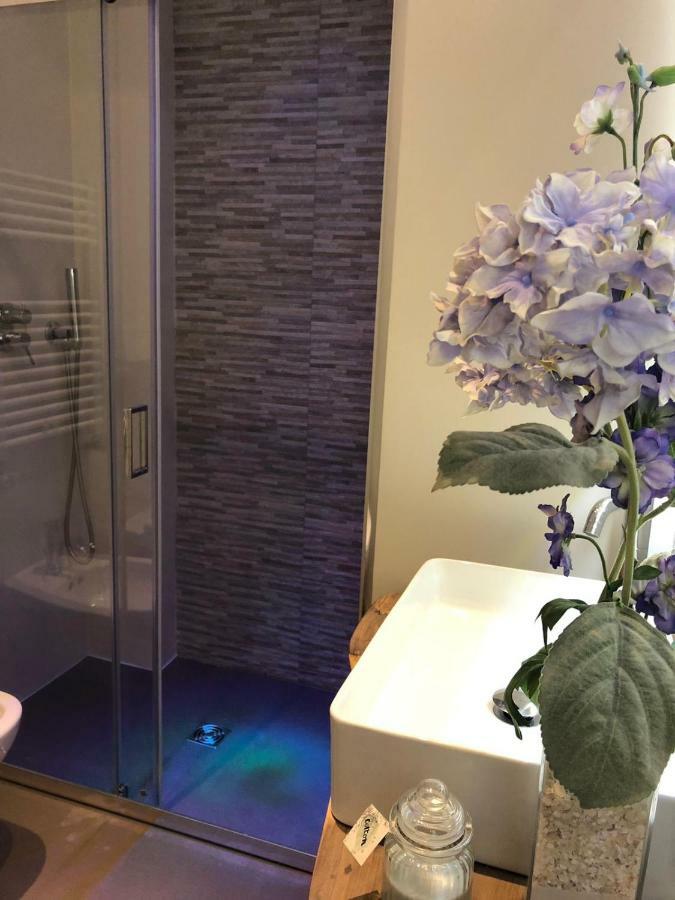 ポンペイ Edera E Camelie Bed & Breakfast エクステリア 写真